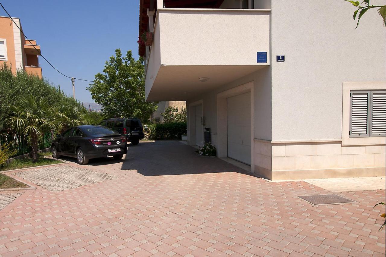 Luxury Apartments Elizabeth Podstrana Exterior photo