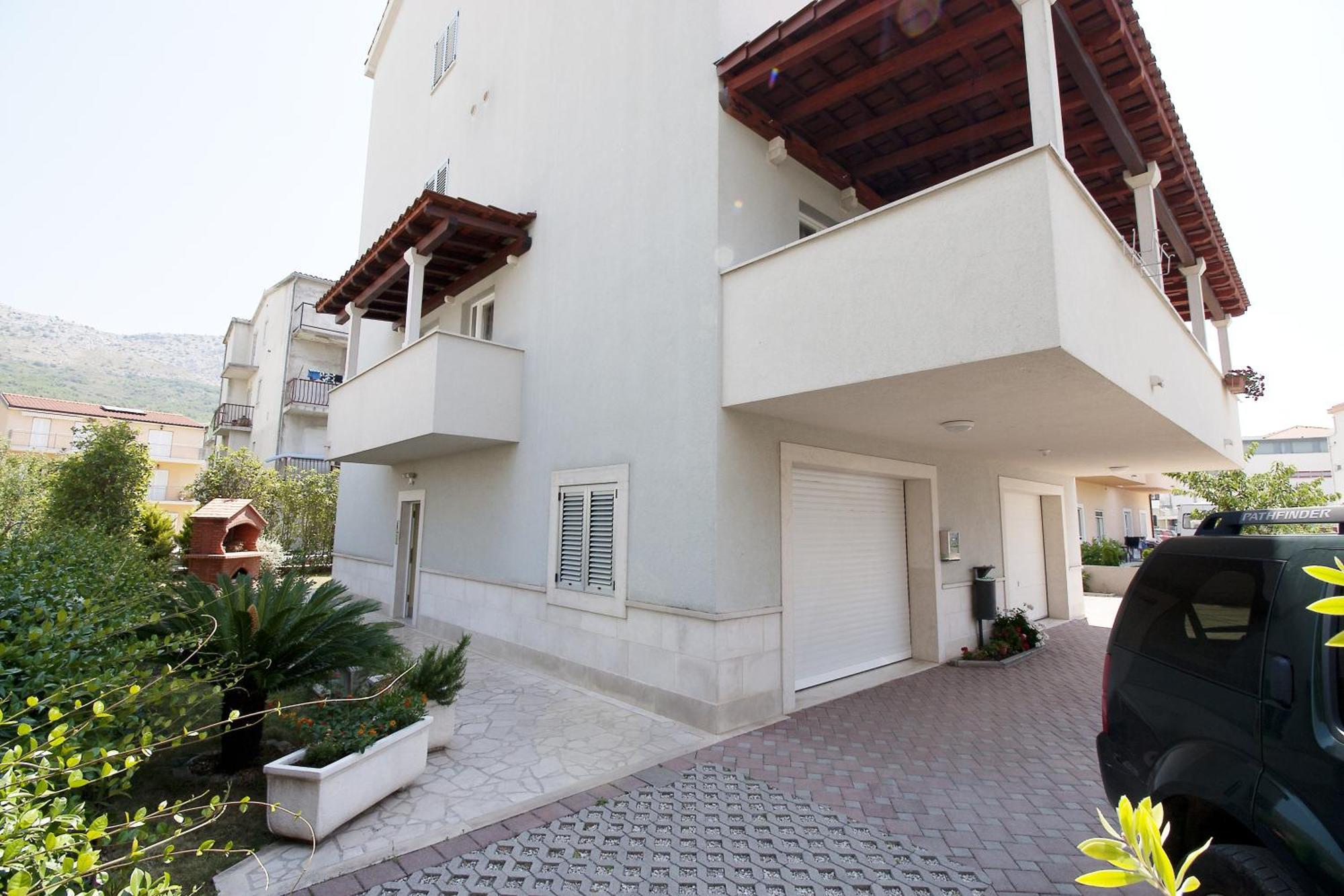Luxury Apartments Elizabeth Podstrana Exterior photo